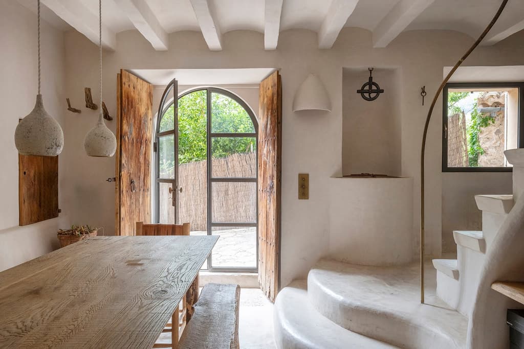This Mallorcan home can be reconfigured for less 'work' and more 'play'