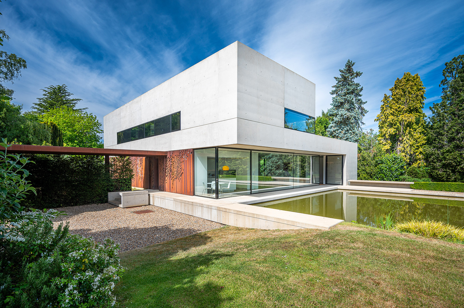 Tour a concrete Thames ‘villa’, on sale for £5 million