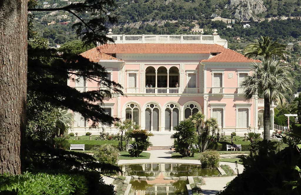 Tour the French Riviera through 15 historic villas