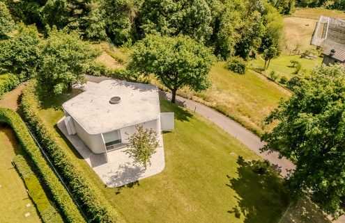 Live pentagonally near Lake Maggiore for under a million euros