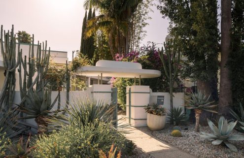 Surprises await in the garden of this Art Deco showpiece in LA
