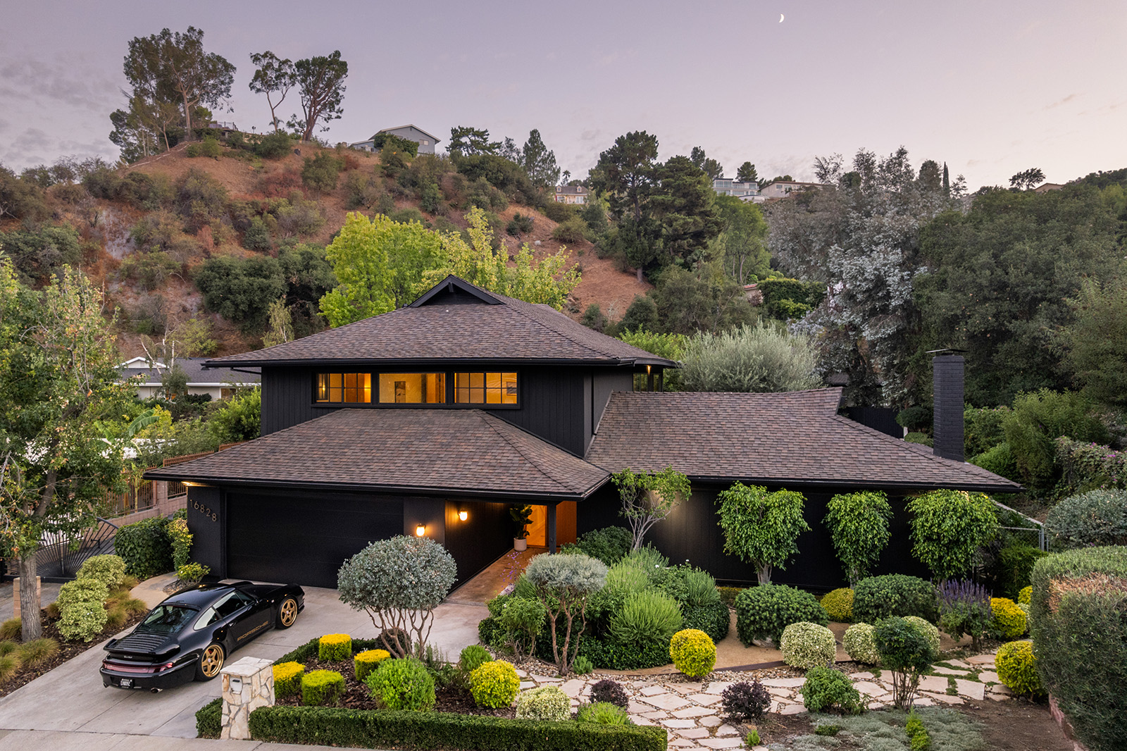 Take the credit for the bravura design at this hilltop haven in LA
