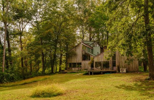 A 1970s landmark by Robert McElroy lists in Pennsylvania