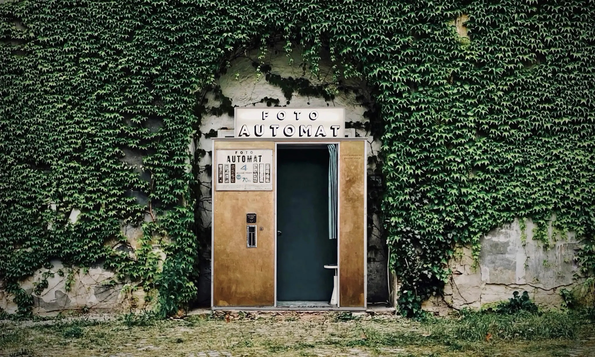 As the photo booth turns 100, London rediscovers its analogue thrills