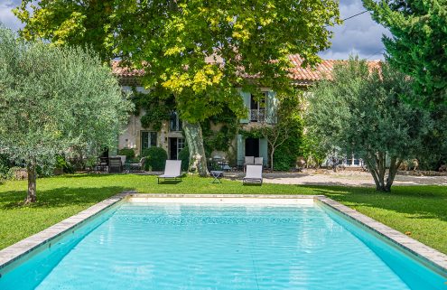 A traditional farmhouse captures the timeless character of old Provence