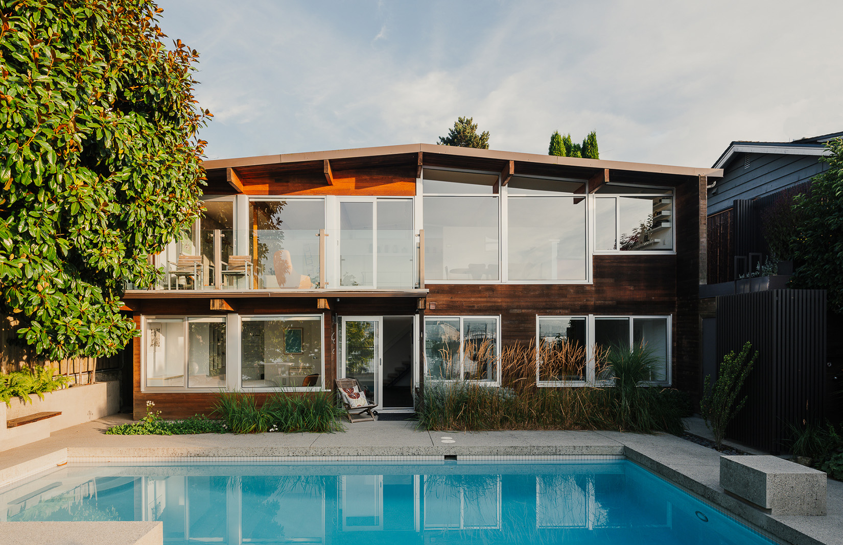 Tour a modernist post-and-beam home overlooking Vancouver’s harbour