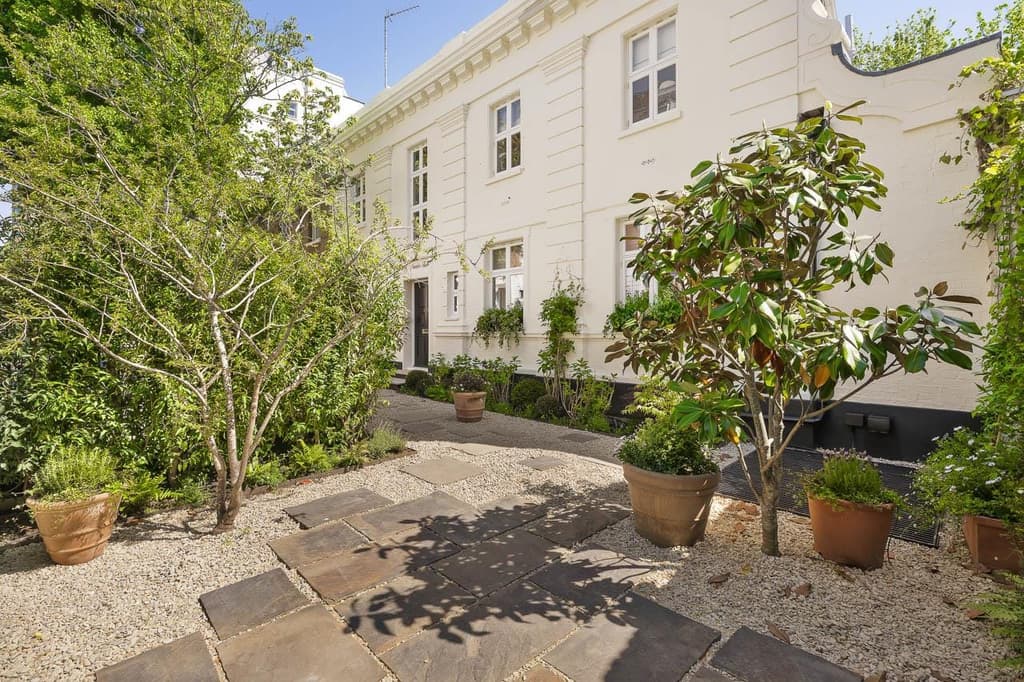 Hyde Park is on the doorstep of this London townhouse