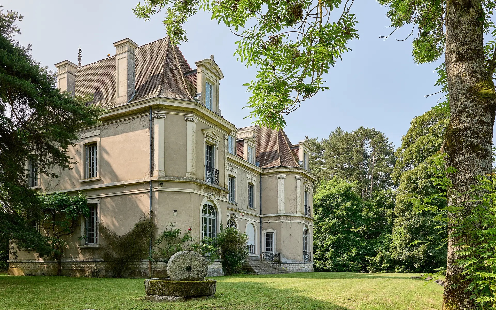 Savoyard heritage is the selling point of this 1920s château