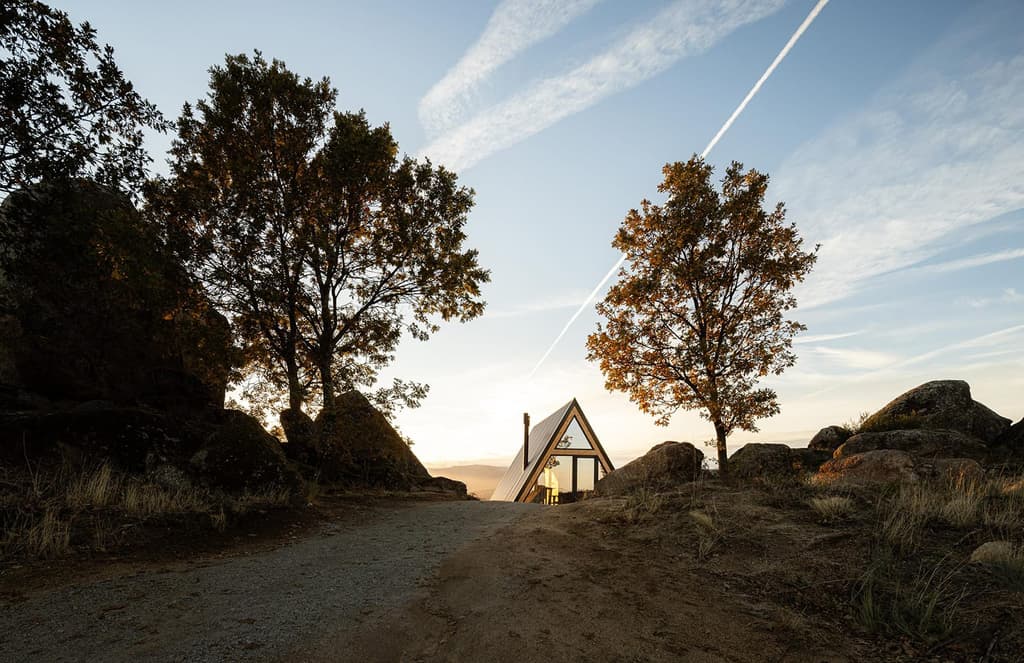 Three new mountain cabins 'A-frame' the Portugal wilderness