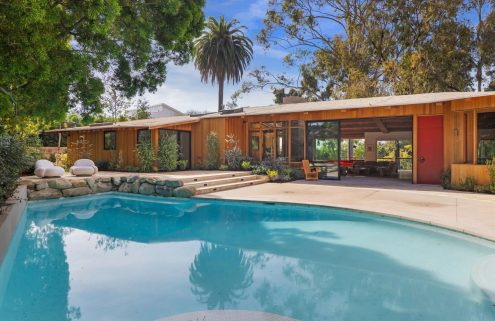 Allen Siple designed this Brentwood bungalow with vaulted ceilings and Pacific views