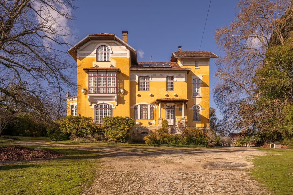 Off Portugal's beaten path, a 1915 manor is taking offers
