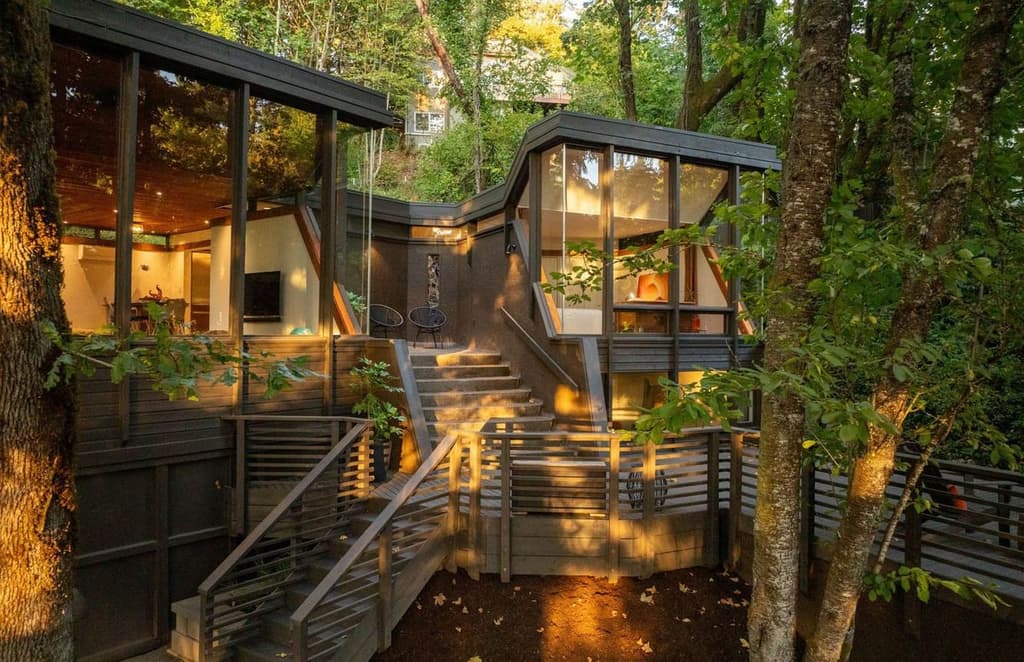 Oregon's favourite treehouse architect designed this mid-century retreat