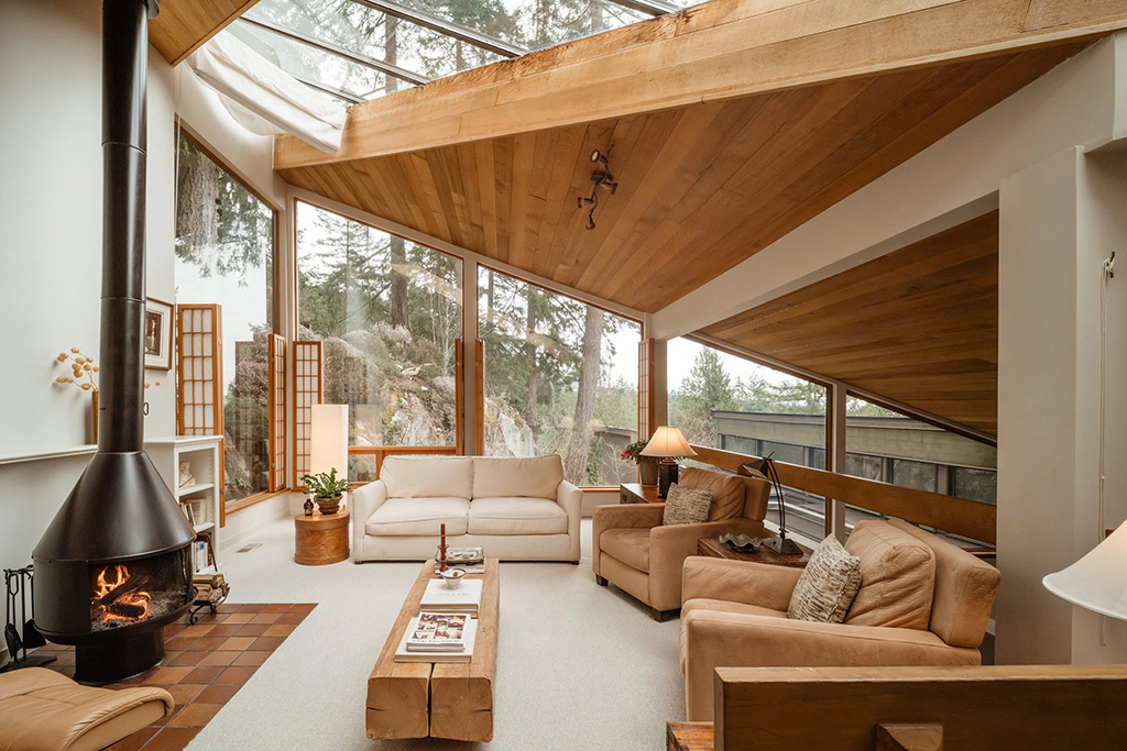 On the market: a monument to 1970s modernism in Vancouver