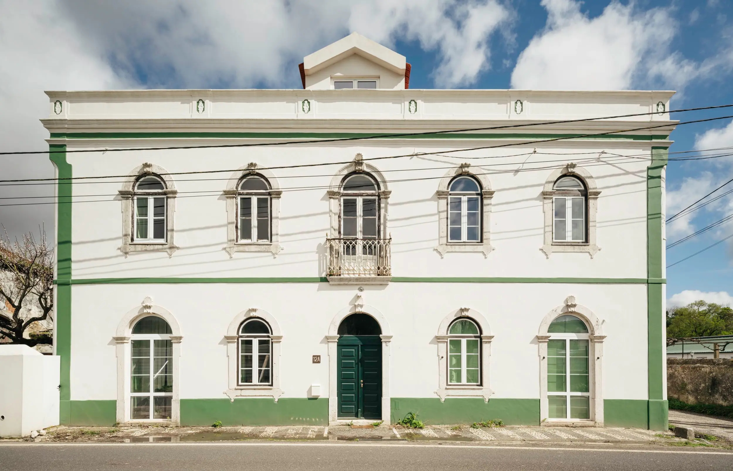 Twin units share this 19th-century villa in Portugal