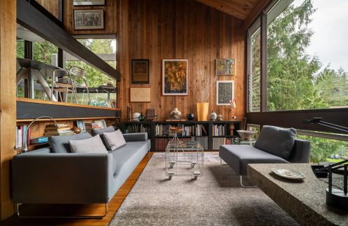 In North Vancouver, a modernist home masquerades as a country retreat