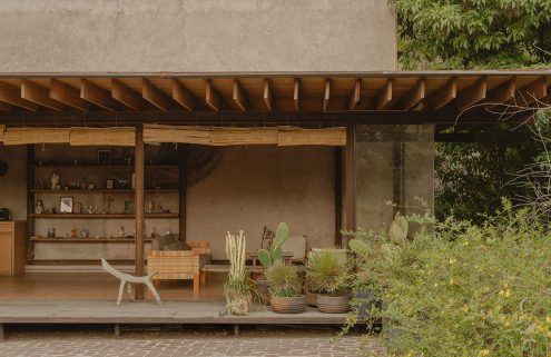 Alberto Kalach’s mixed-use 1930s building is revamped in Mexico City