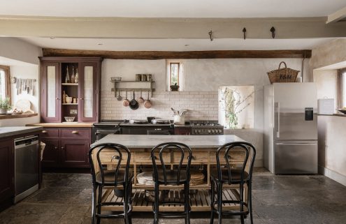 Explore a 17th-century Georgian farmhouse near Glastonbury