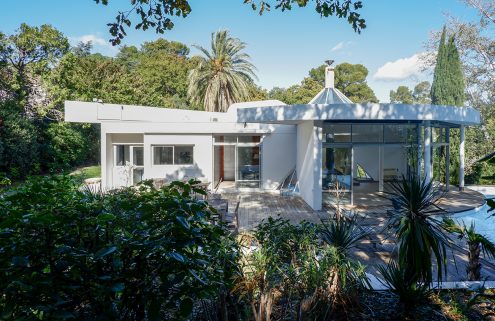 This modernist villa in Marseille is ‘interstellar’ by design