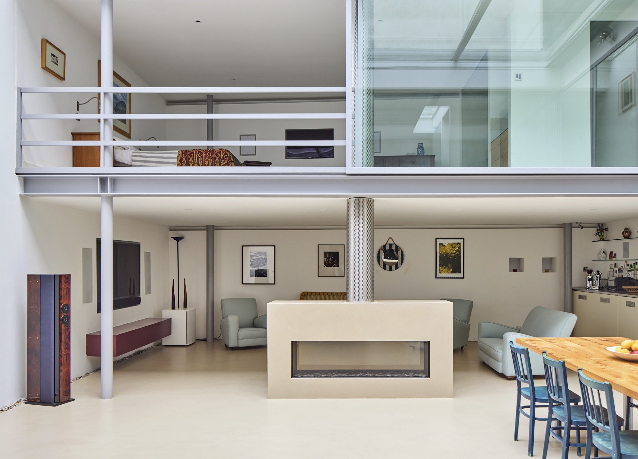 A retractable roof opens this Clerkenwell property to the sky