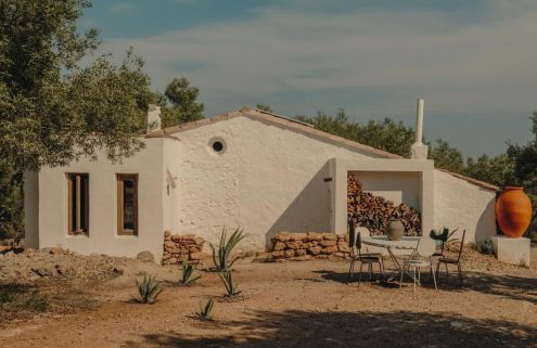 Creatives may apply: a Catalonian farm building is now a whitewashed studio