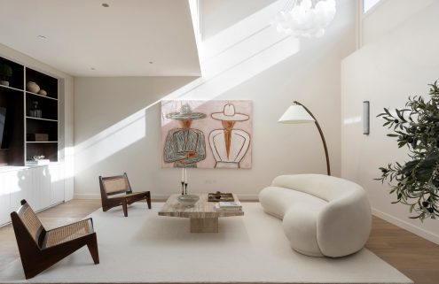 Six-metre ceilings and a spiral staircase uplift this Notting Hill mews house