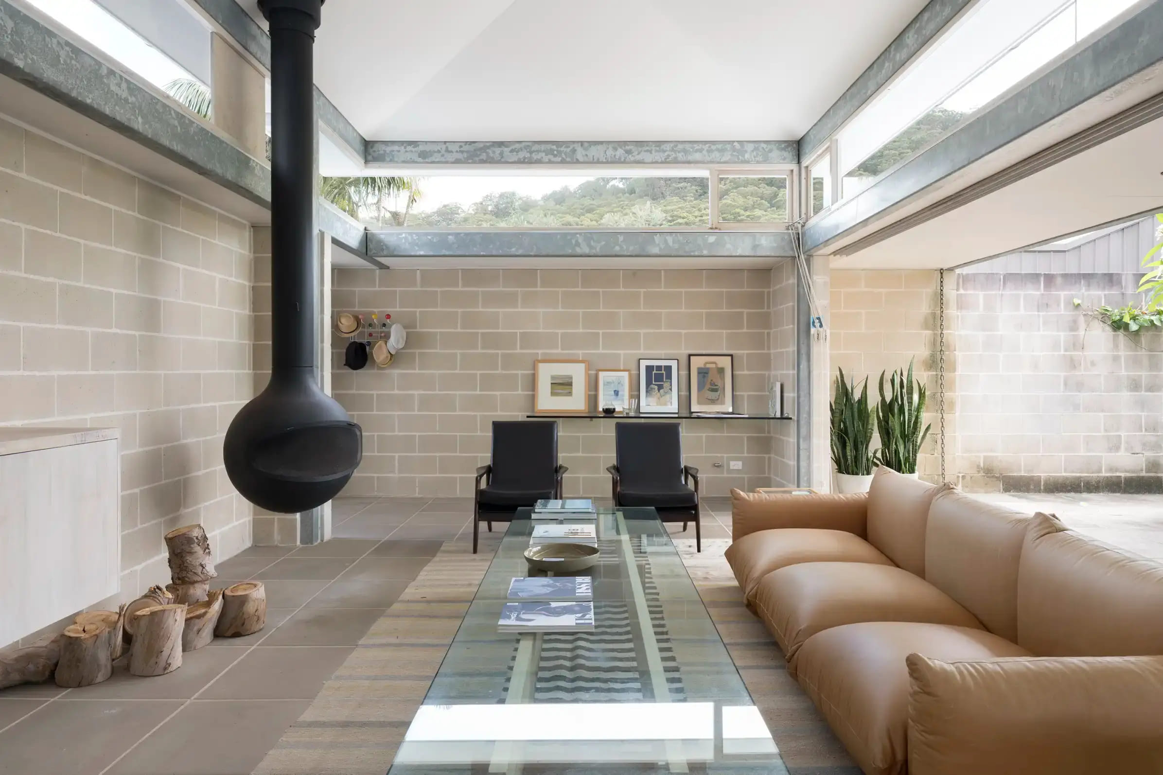 Tour a flexible fibro cottage on Australia’s Central Coast