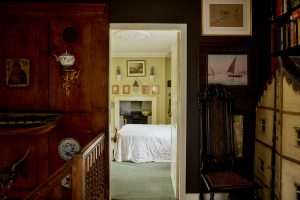 Holeys House
