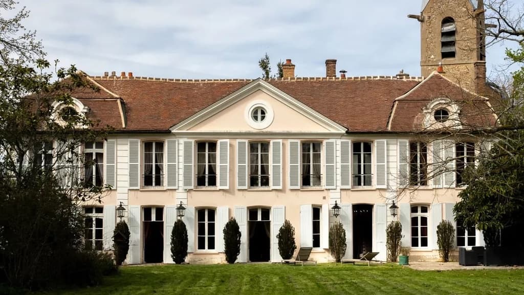 On the market: Karl Lagerfeld’s former manor outside Paris