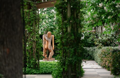 A secret garden in Madrid opens for Thomas Houseago’s ‘ugly sculptures’