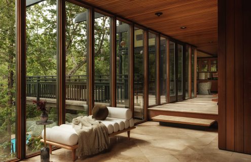Kristen Wiig is moving on, four months after buying this modernist house in Pasadena