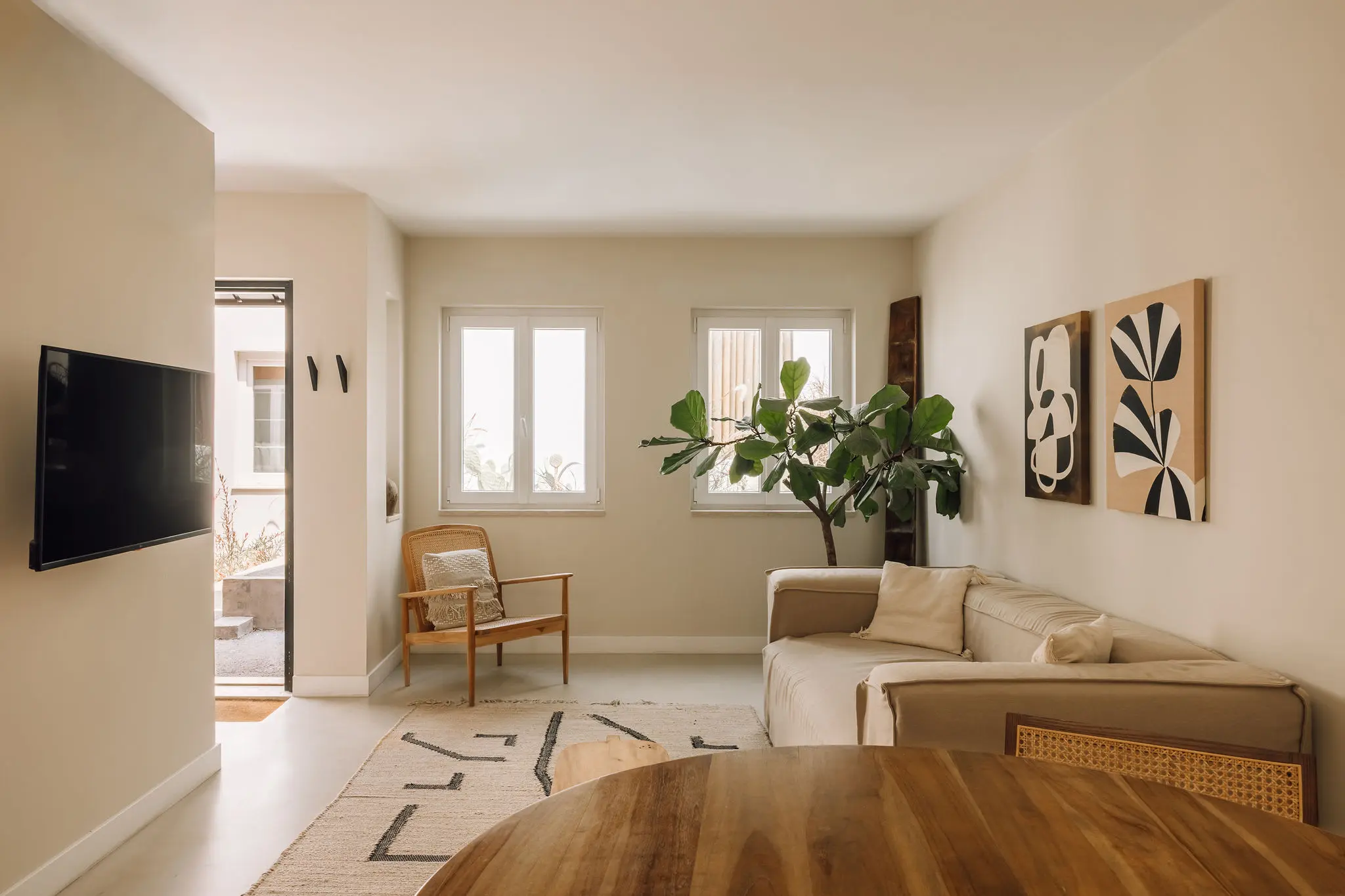 You get 12 courtyard units for one with this Lisbon listing