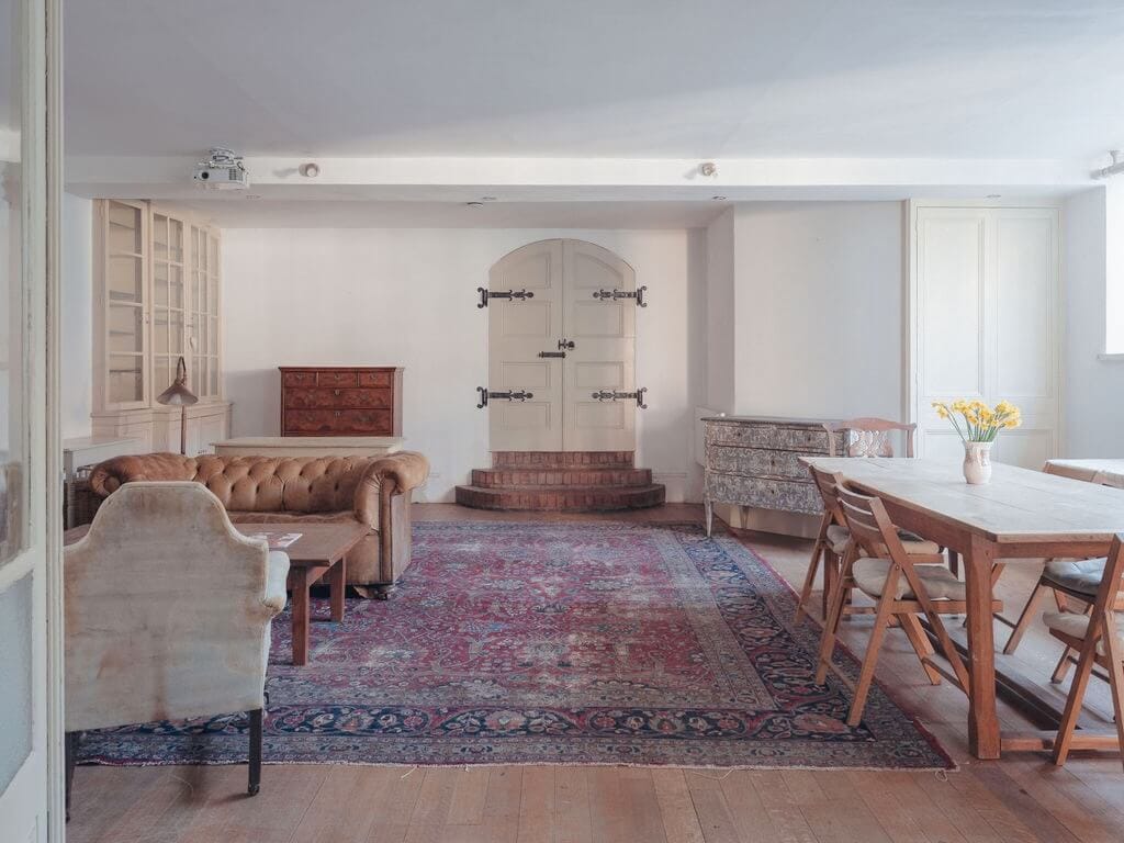 Who will take over this artist-built enclave in Chelsea?