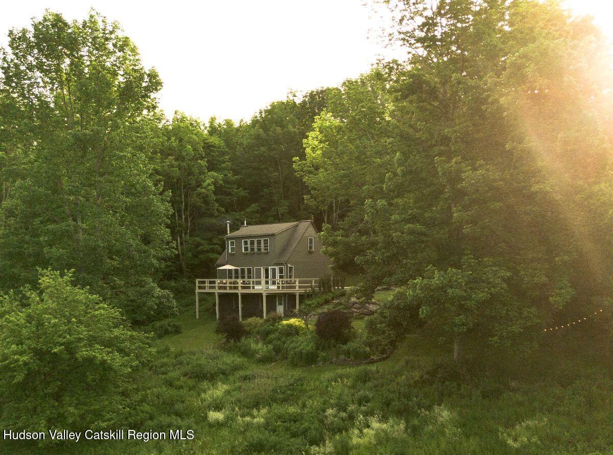 This Catskills retreat is designed around the landscape