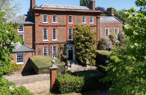 End of an era: Annabel Goldsmith’s London home is up for sale