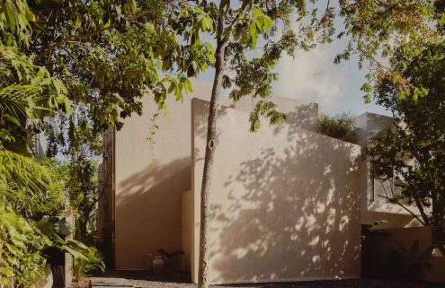 Erentia Arquitectos designs a monolithic house for the Tulum jungle