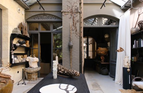 Loaded with original features, this neoclassical apartment sits in Bordeaux’s Triangle d’Or