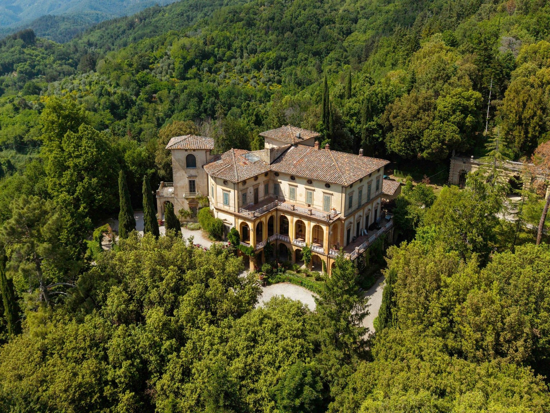The painter Michele Gordigiani lived and worked in this Tuscan home