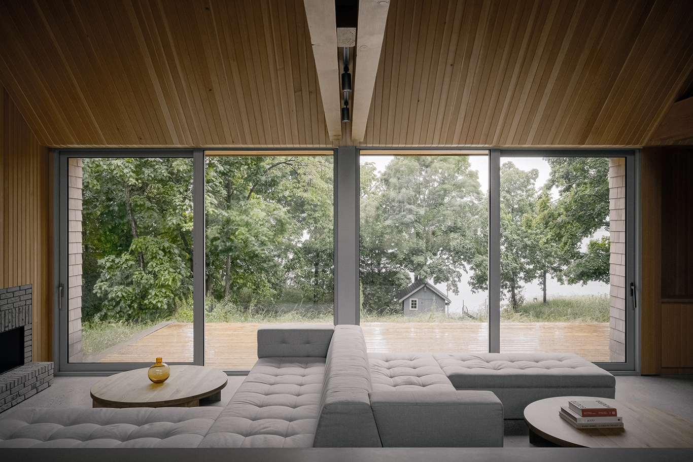 StudioAC embeds a cedar and brick house into an Ontario ridge