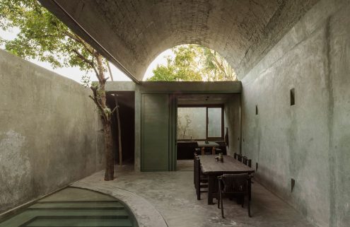 Casa Gruta takes its form from the caves and cenotes of Yucatán