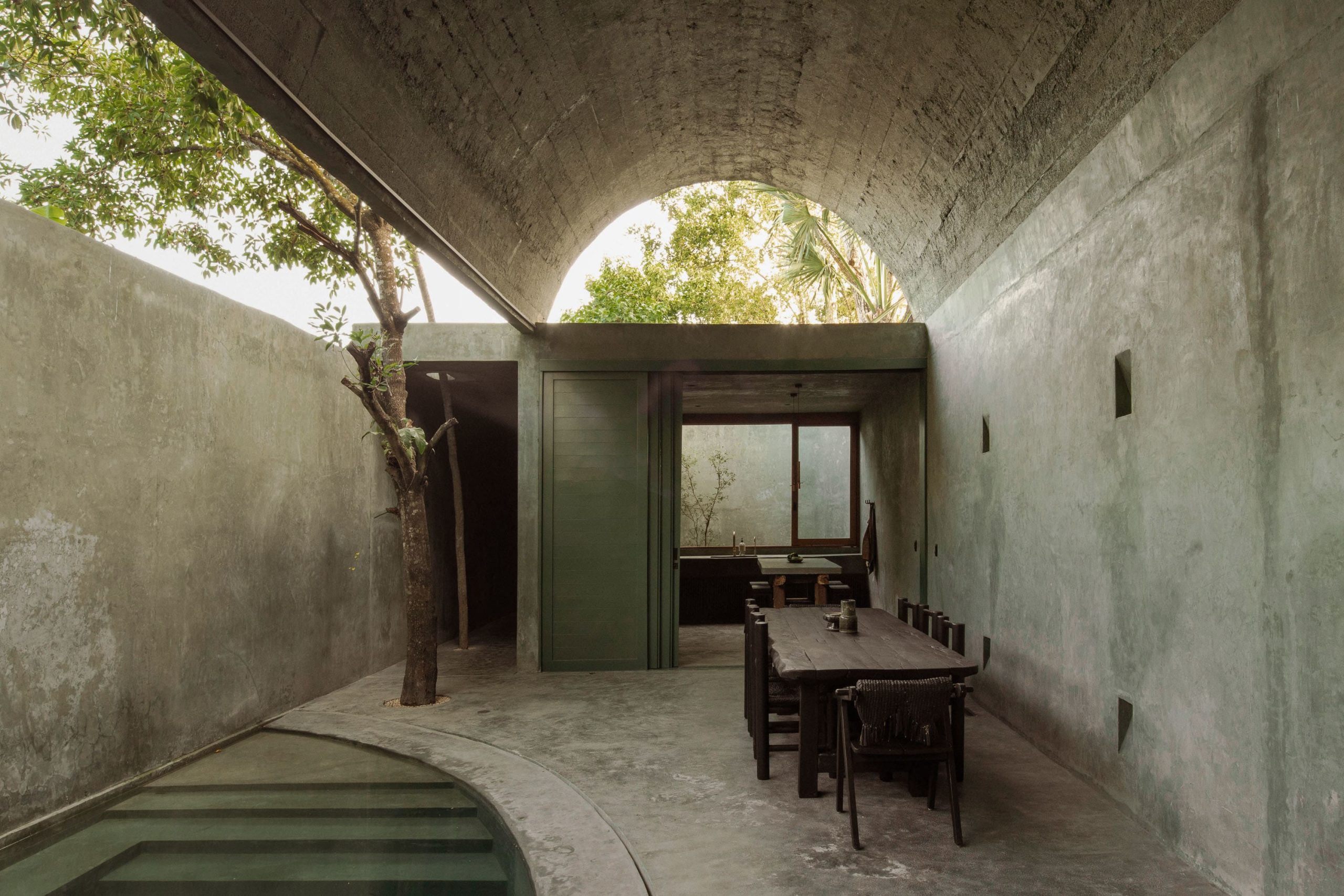Casa Gruta takes its form from the caves and cenotes of Yucatán