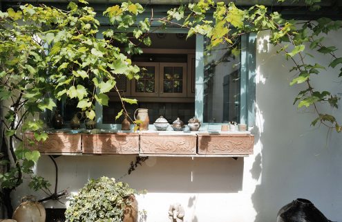 Check out this time-capsule post house outside Paris