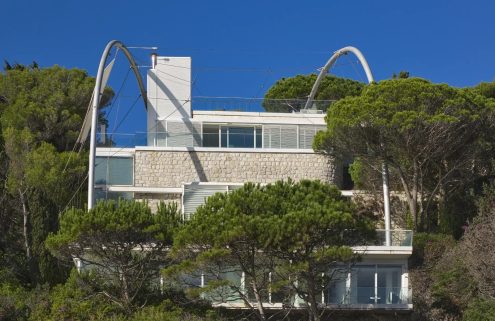 Norman Foster’s former home on the French Riviera is for sale